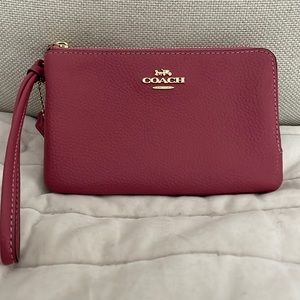 SMALL DOUBLE ZIP COACH WRISTLET